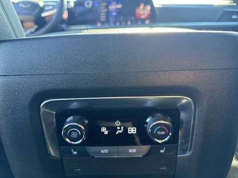 Used 2025 Chevrolet Suburban RST w/ RST Capability Package image 22