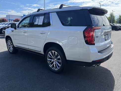 Used 2024 GMC Yukon Denali w/ Advanced Technology Package AWD/4WD image 8