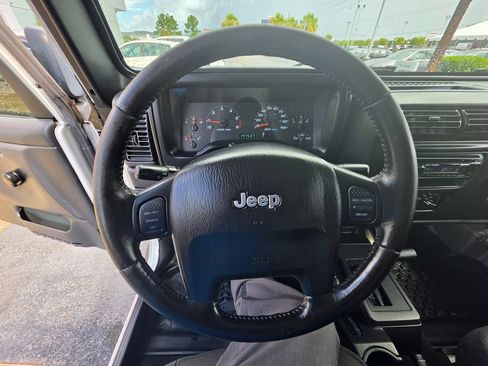 Used 2006 Jeep Wrangler Unlimited AWD/4WD image 14