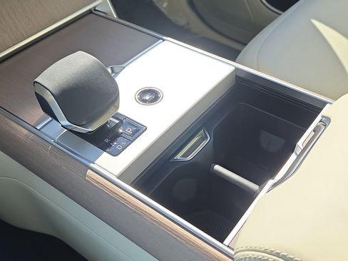 New 2026 Land Rover Range Rover SE image 25