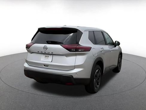 Used 2025 Nissan Rogue SV FWD image 14