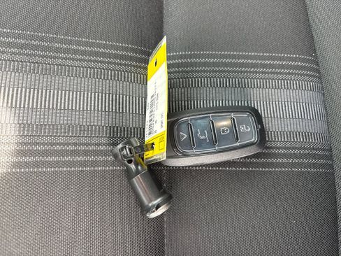 Used 2025 Honda Civic Sport image 29