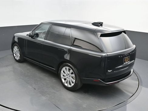 Used 2025 Land Rover Range Rover SE AWD/4WD image 34