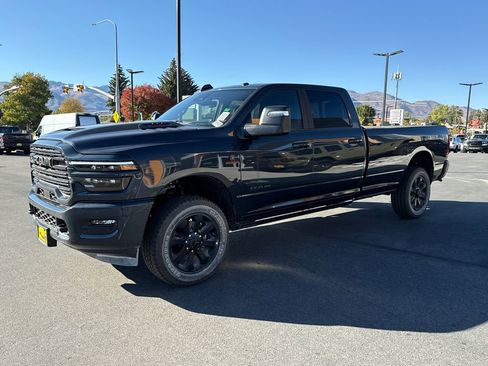 New 2026 RAM 3500 Laramie AWD/4WD image 4