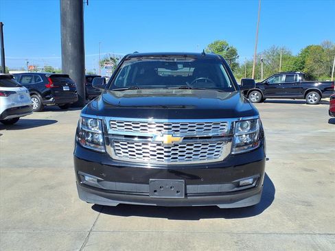 Used 2020 Chevrolet Suburban LT w/ Luxury Package image 23