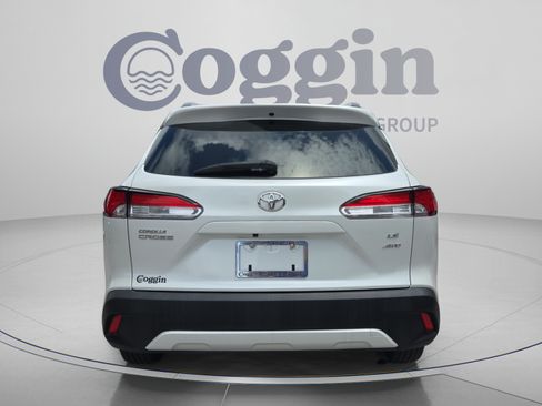 Used 2023 Toyota Corolla Cross LE AWD/4WD image 4