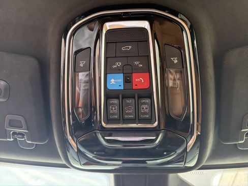 Used 2024 Jeep Grand Cherokee L Summit AWD/4WD image 20