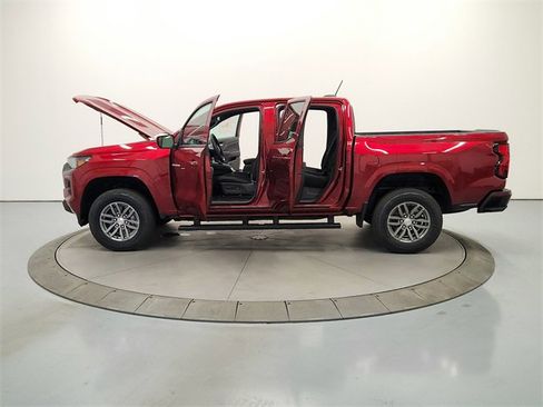 New 2026 Chevrolet Colorado LT image 12