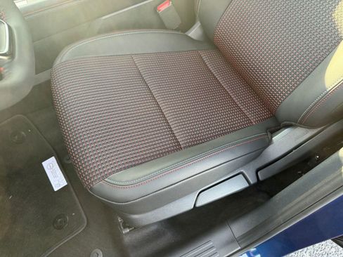 New 2026 Nissan Kicks SR image 12