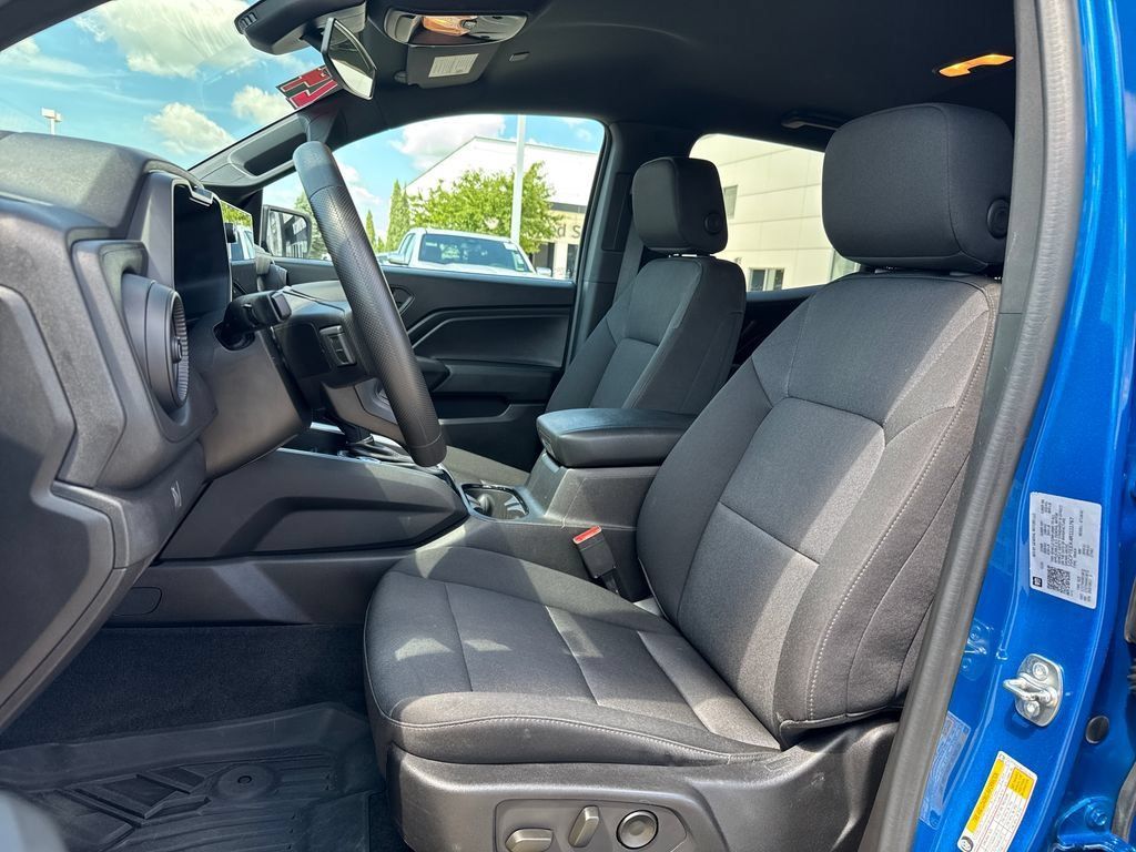 Certified 2024 Chevrolet Colorado Trail Boss w/ Advanced Trailering Package AWD/4WD image 17
