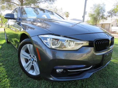 Used 2017 BMW 330i xDrive Sedan AWD/4WD image 11