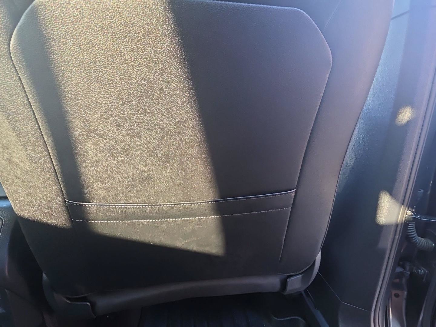 Used 2023 Volkswagen Tiguan SEL R-Line AWD/4WD image 17