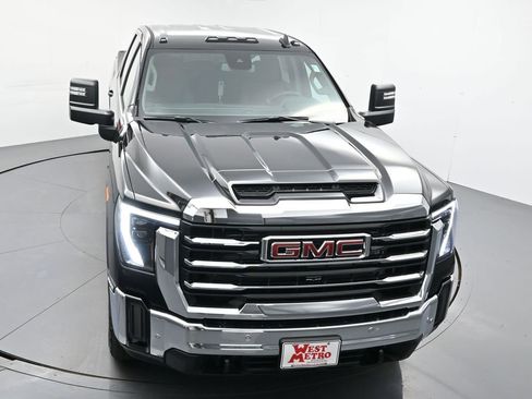 New 2026 GMC Sierra 3500 SLE w/ SLE Value Package AWD/4WD image 4