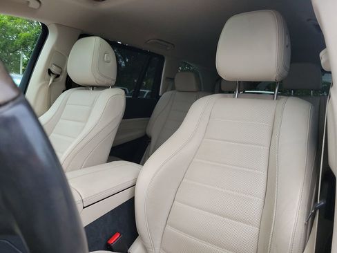 Used 2020 Mercedes-Benz GLS 450 GLS 450 w/ Convenience Package image 26