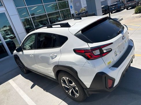 Used 2024 Subaru Crosstrek 2.0i Premium AWD/4WD image 4