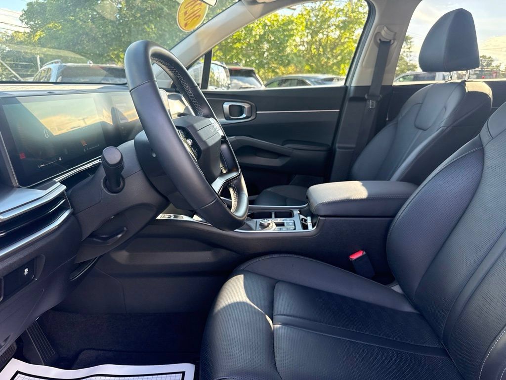 Certified 2026 Kia Sorento S AWD/4WD image 11