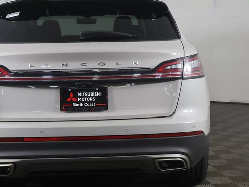 Used 2023 Lincoln Nautilus FWD image 14