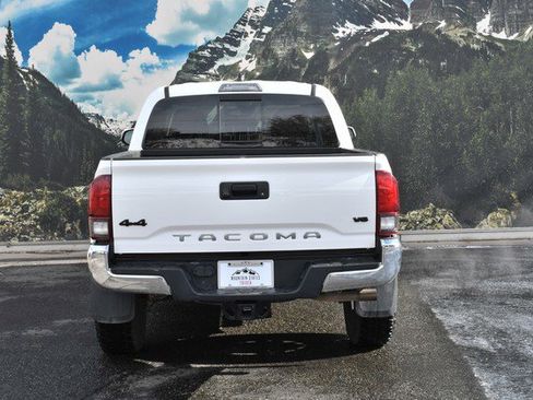 Certified 2022 Toyota Tacoma SR5 image 10