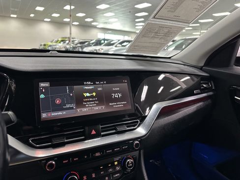 Used 2020 Kia Niro EX Premium image 20