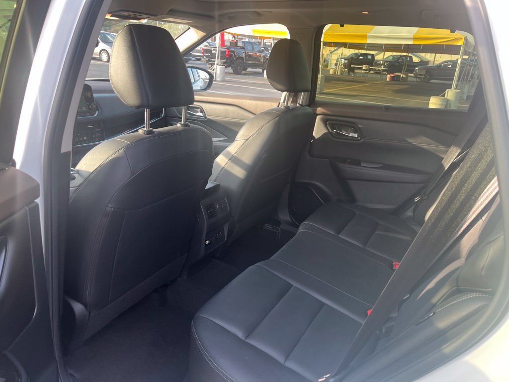 Used 2023 Nissan Rogue SL w/ SL Premium Package AWD/4WD image 22