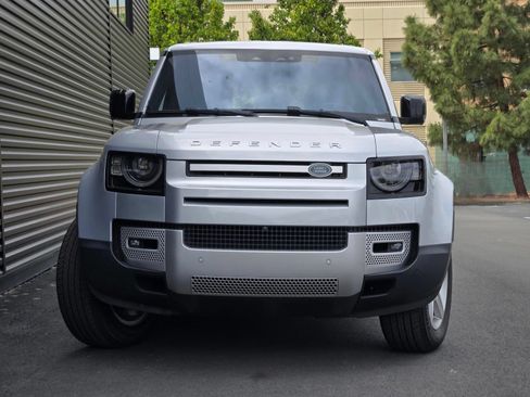 Used 2020 Land Rover Defender 110 SE AWD/4WD image 3