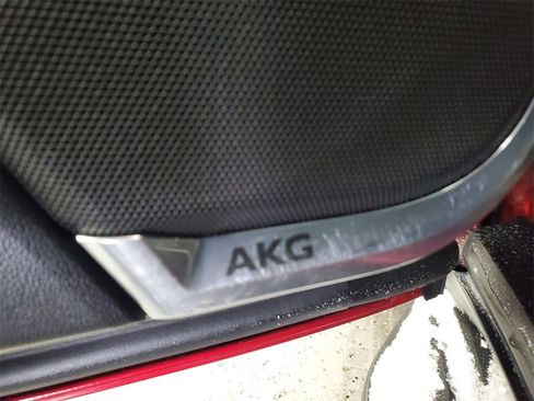 Used 2021 Cadillac Escalade Premium Luxury Platinum image 12