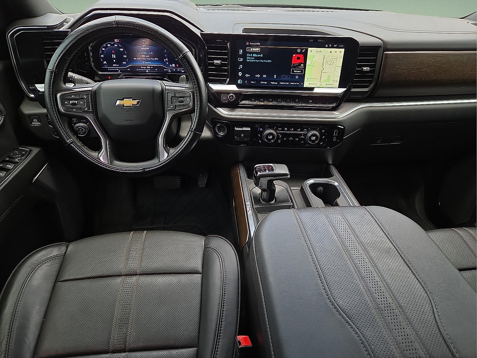 Used 2024 Chevrolet Silverado 1500 High Country w/ High Country Premium Package AWD/4WD image 11