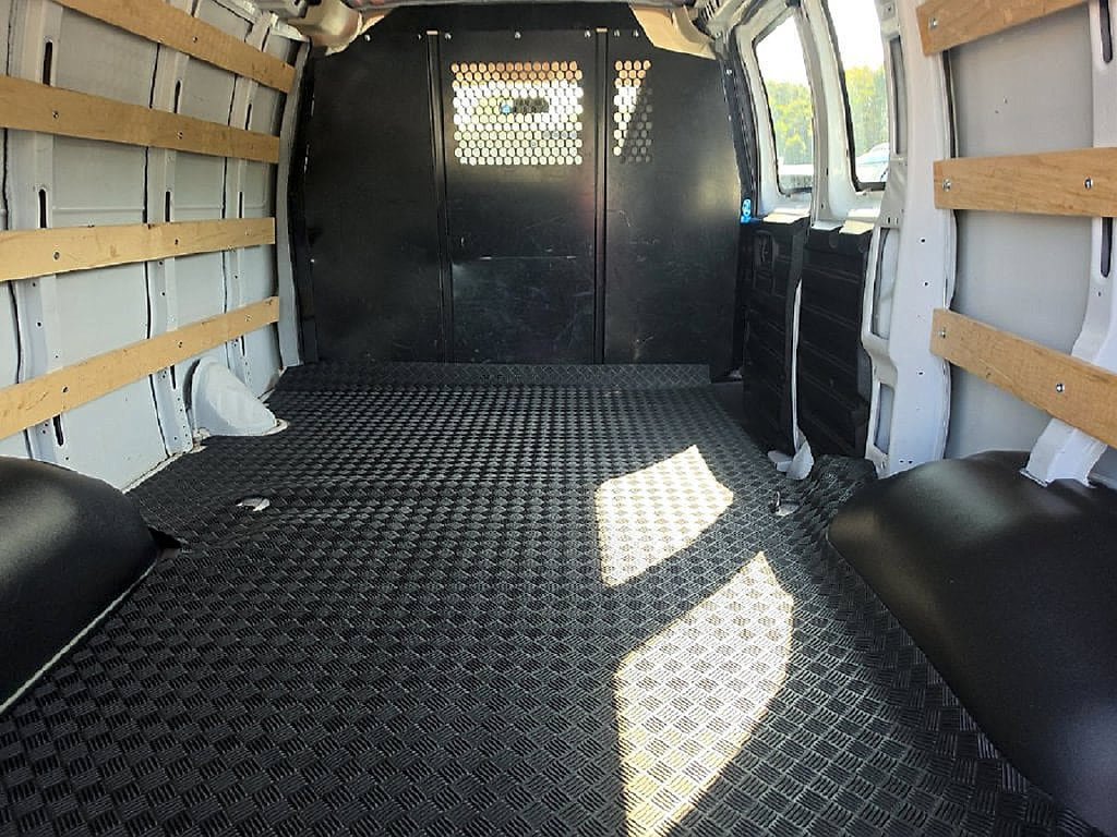 Used 2025 Chevrolet Express 2500 w/ Driver Convenience Package RWD image 10