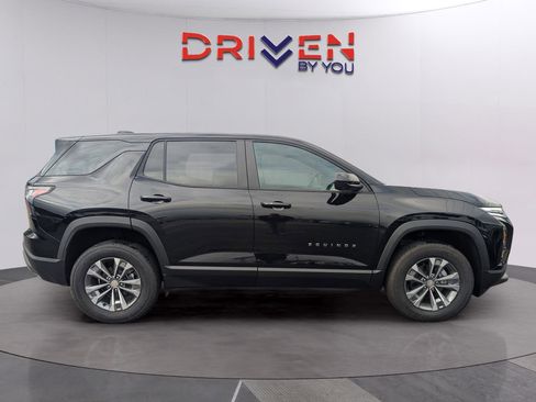 New 2026 Chevrolet Equinox LT w/ Safety and Technology Package image 6