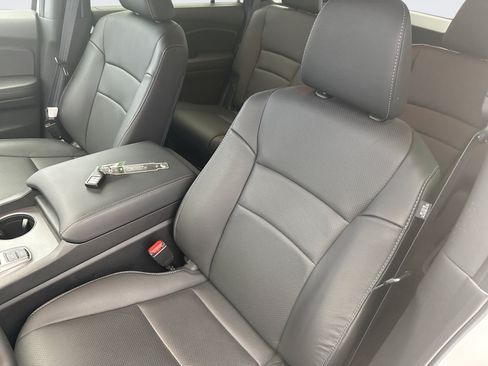 Used 2025 Honda Passport EX-L image 11
