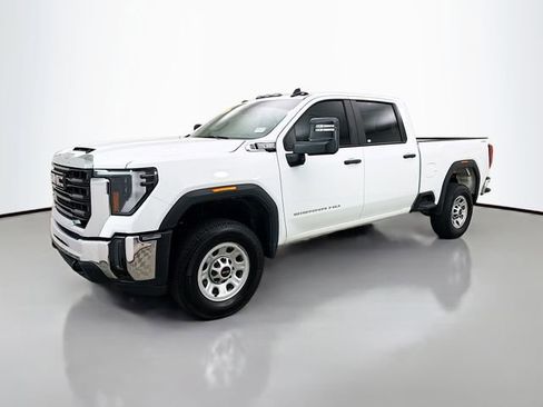 Used 2024 GMC Sierra 2500 Pro w/ Convenience Package image 4