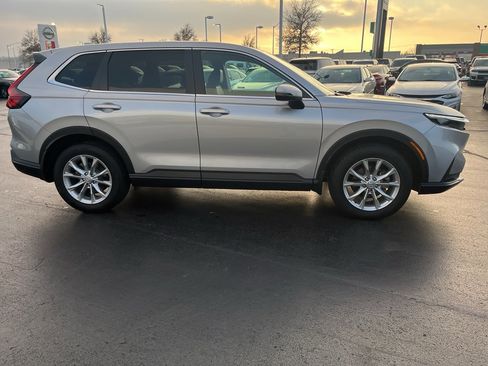 Used 2024 Honda CR-V EX-L image 6