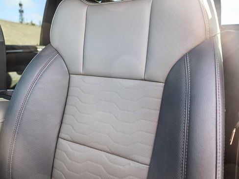 Used 2024 Chevrolet Silverado 2500 ZR2 w/ Technology Package image 23