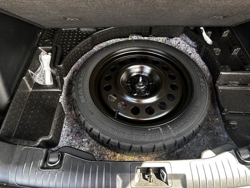 Used 2023 Ford Escape ST-Line image 13