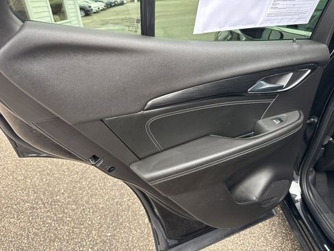 Used 2023 Buick Envision Essence image 31