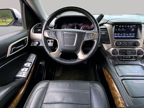 Used 2016 GMC Yukon XL Denali w/ Open Road Package RWD image 5