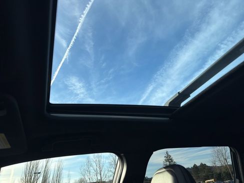 Certified 2025 Subaru Forester Limited w/ Popular Package #2 image 43