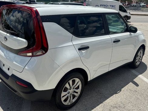 Used 2020 Kia Soul LX FWD image 5