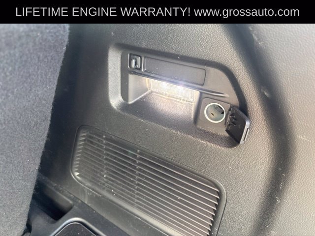 Used 2024 Ford Explorer XLT w/ Equipment Group 202A AWD/4WD image 31