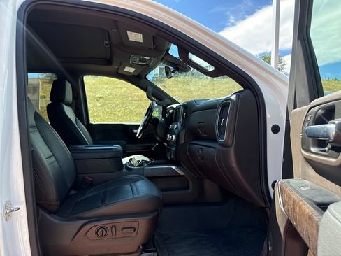 Used 2020 GMC Sierra 2500 Denali w/ Denali Ultimate Package AWD/4WD image 29