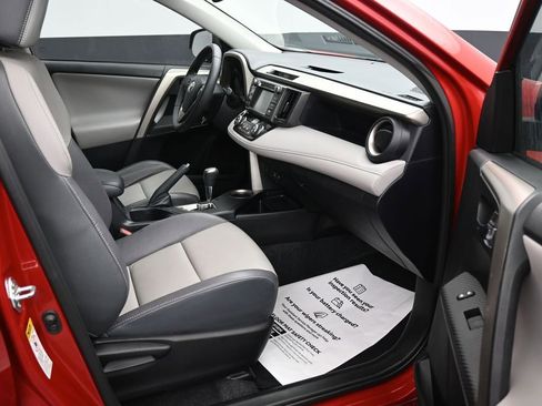 Used 2015 Toyota RAV4 Limited image 13