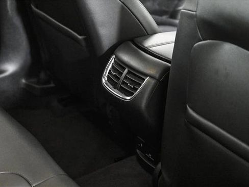 Used 2020 Chevrolet Malibu Premier image 18