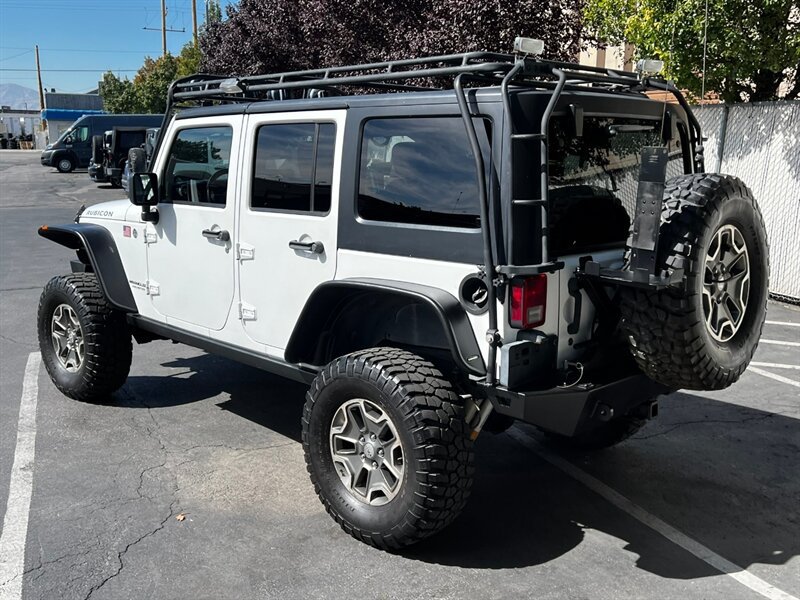 Used 2013 Jeep Wrangler Unlimited Rubicon w/ Connectivity Group AWD/4WD image 5