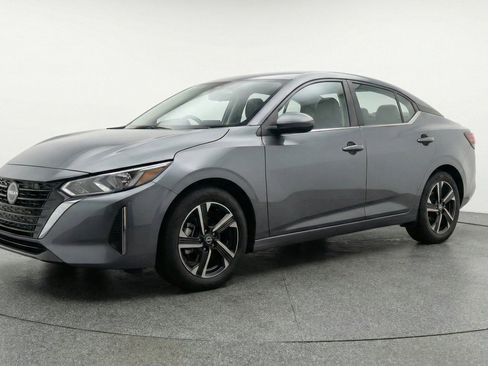 Used 2025 Nissan Sentra SV FWD image 3
