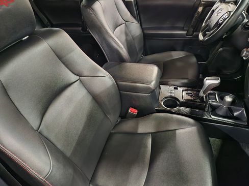 Used 2021 Toyota 4Runner TRD Off-Road Premium image 32