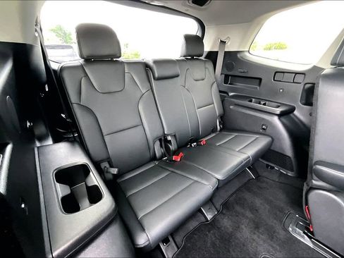 Used 2025 Kia Telluride SX w/ SX Captain's Chair Package AWD/4WD image 28