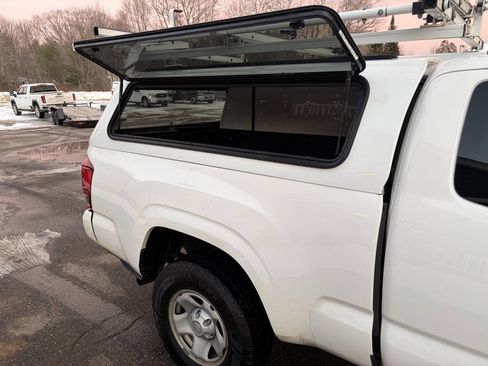 Used 2021 Toyota Tacoma SR5 image 8