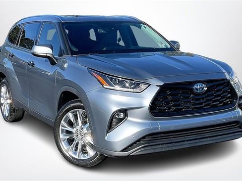 Used 2021 Toyota Highlander Limited image 1