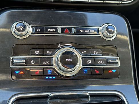 Used 2023 Lincoln Nautilus Reserve w/ Equipment Group 201A image 28