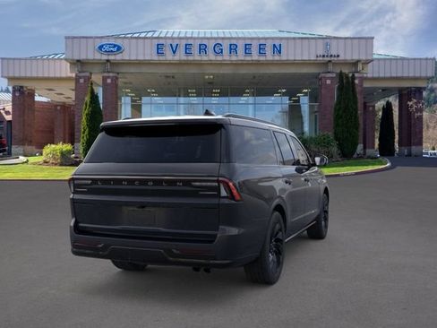 New 2026 Lincoln Navigator L Reserve w/ Jet Appearance Package AWD/4WD image 8